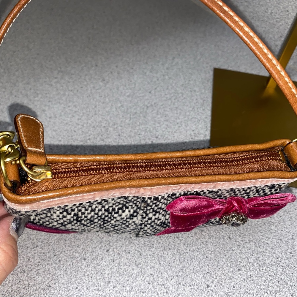Coach Vintage SoHo Tweed Wristlet with Suede Bow EUC - Picture 9 of 15